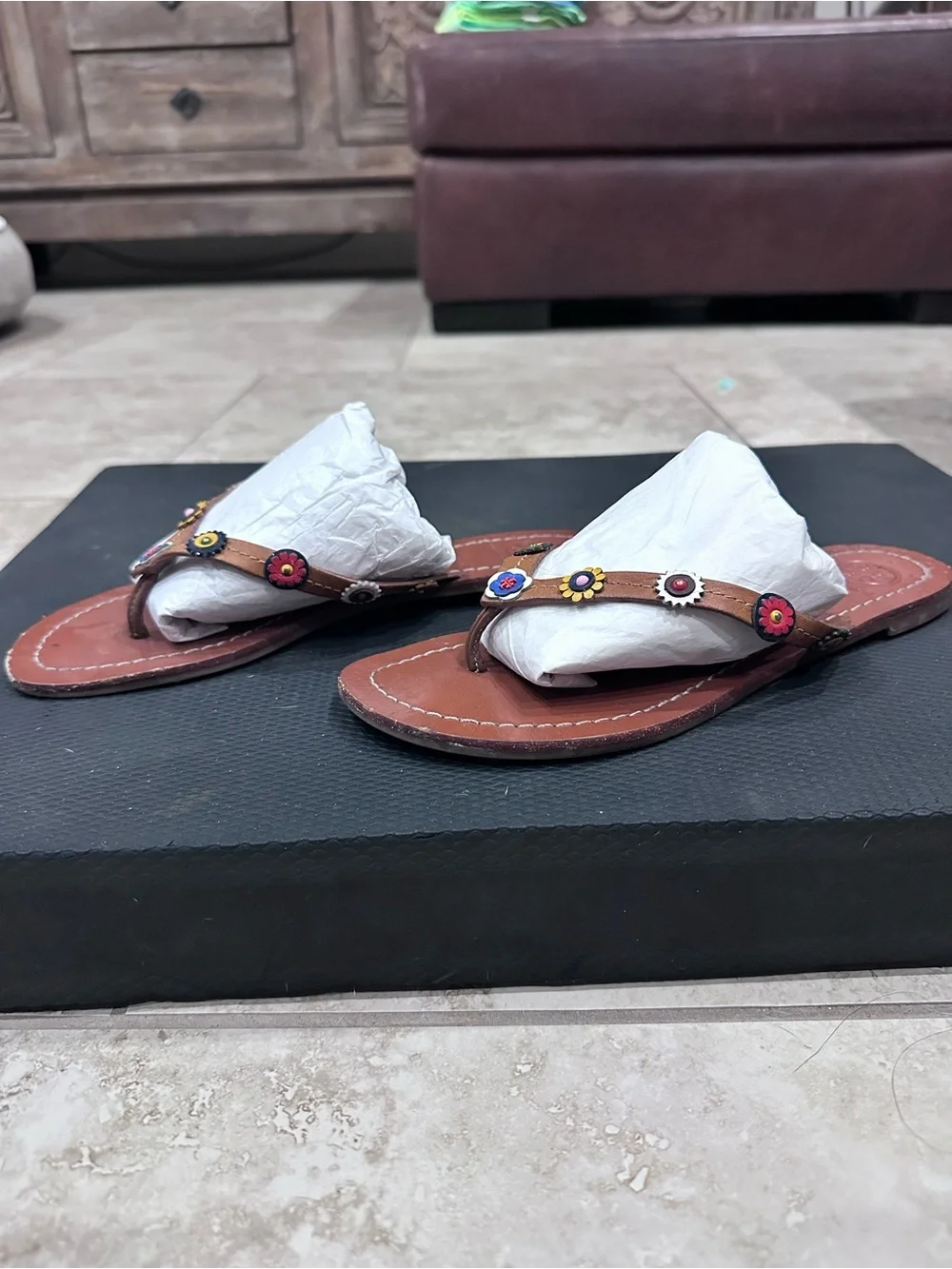 TORY BURCH Women's Brown Floral Leather Thong Sandals Size 7M Great Condition